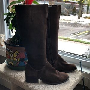 Women’s Chocolate Brown Suede Boots